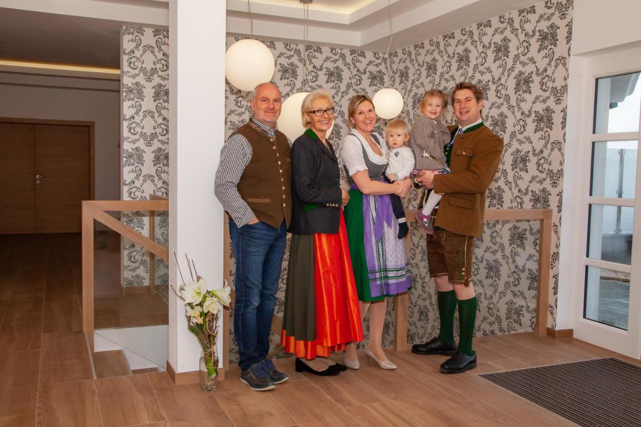 Hotel Irmgard Strass im Attergau Eksteriør bilde